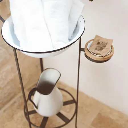 Trulli Lithos Apartment *